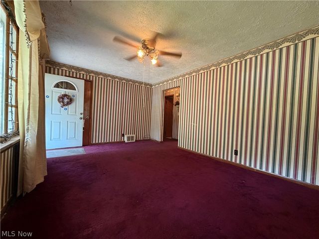 2544 Gilbert Avenue NE, Canton, OH 44705