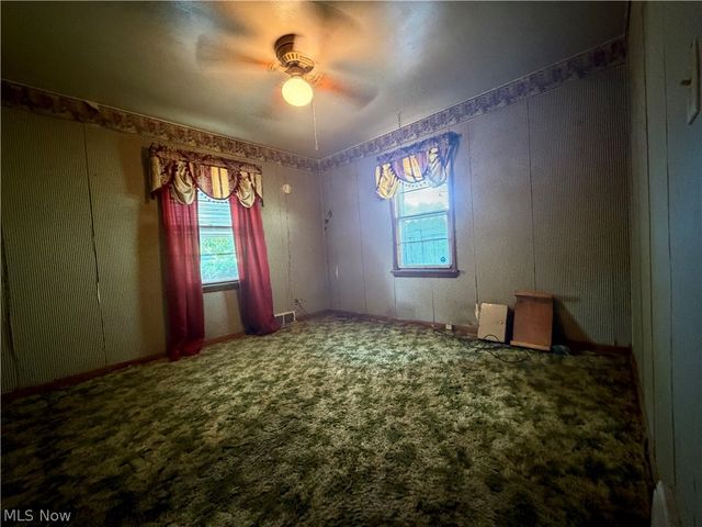 2544 Gilbert Avenue NE, Canton, OH 44705
