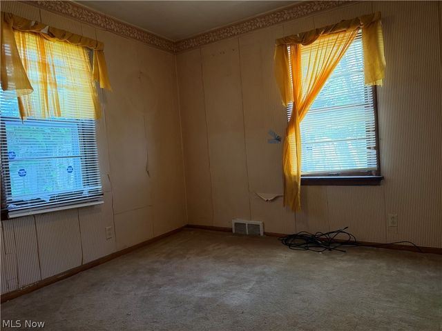 2544 Gilbert Avenue NE, Canton, OH 44705