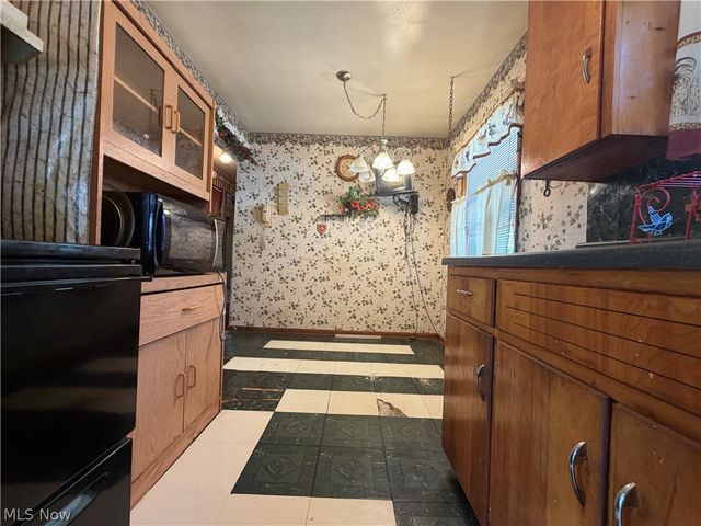2544 Gilbert Avenue NE, Canton, OH 44705