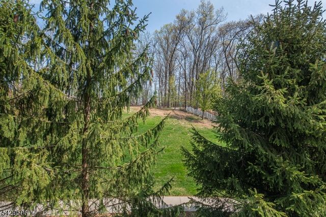 7210 Polk Dr, Rockaway Twp., NJ 07866