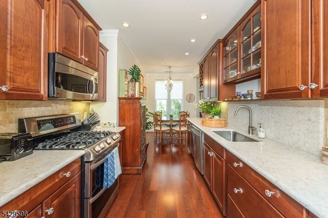 7210 Polk Dr, Rockaway Twp., NJ 07866