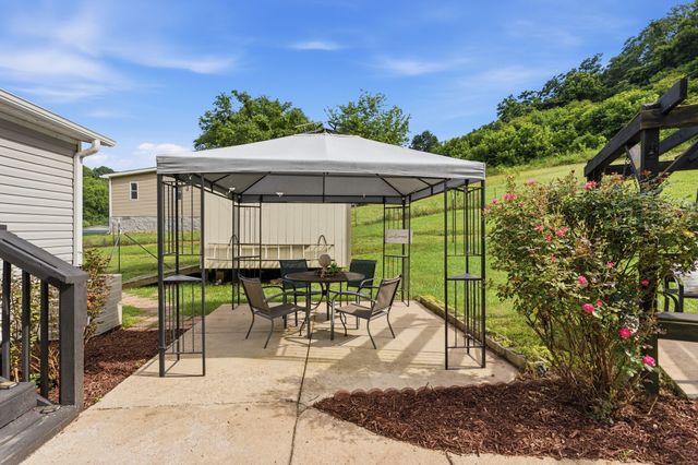 3204 Grizzly Rd, Culleoka, TN 38451