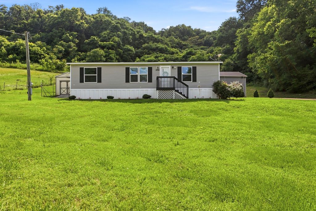3204 Grizzly Rd, Culleoka, TN 38451