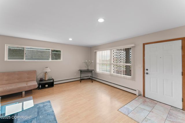 611 Bragaw Street, Anchorage, AK 99508