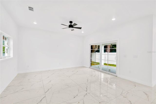 1105 CONANT AVENUE, Safety Harbor, FL 34695