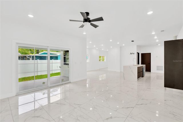 1105 CONANT AVENUE, Safety Harbor, FL 34695