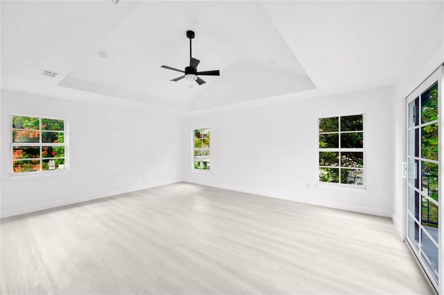 1105 CONANT AVENUE, Safety Harbor, FL 34695