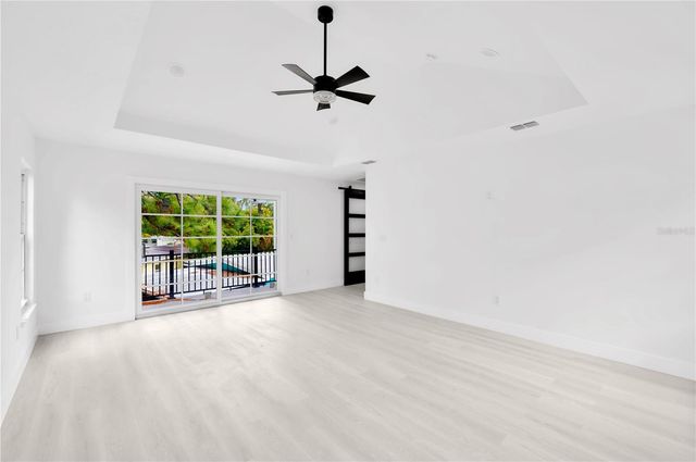 1105 CONANT AVENUE, Safety Harbor, FL 34695