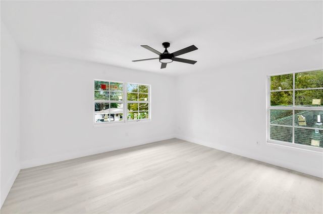 1105 CONANT AVENUE, Safety Harbor, FL 34695