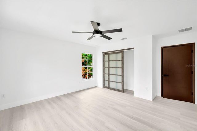 1105 CONANT AVENUE, Safety Harbor, FL 34695