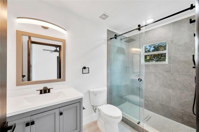 1105 CONANT AVENUE, Safety Harbor, FL 34695