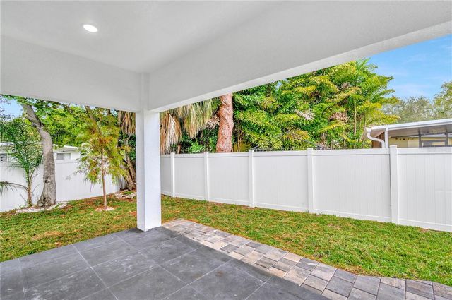 1105 CONANT AVENUE, Safety Harbor, FL 34695