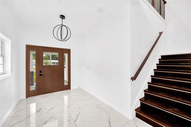 1105 CONANT AVENUE, Safety Harbor, FL 34695