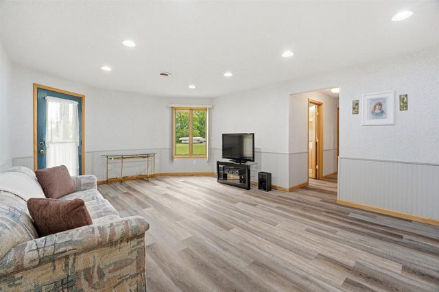 N197 ARROWHEAD ROAD, Fremont, WI 54940
