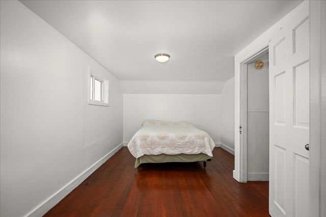 6 Oakwood Ave, Auburn, MA 01501