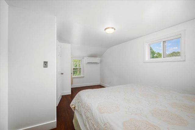 6 Oakwood Ave, Auburn, MA 01501