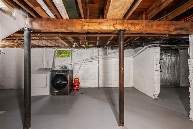 6 Oakwood Ave, Auburn, MA 01501