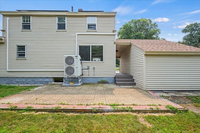 6 Oakwood Ave, Auburn, MA 01501