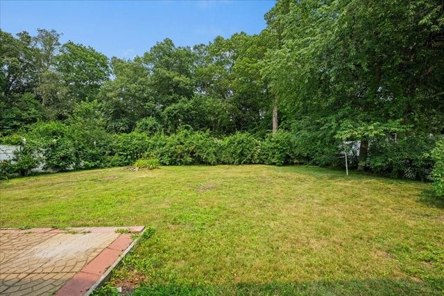 6 Oakwood Ave, Auburn, MA 01501
