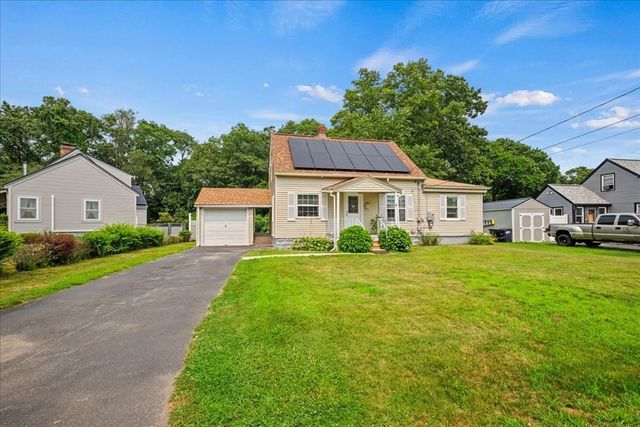 6 Oakwood Ave, Auburn, MA 01501