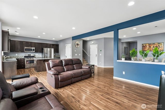 8022 175th Street Ct E, Puyallup, WA 98375