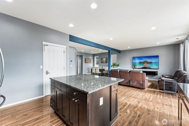 8022 175th Street Ct E, Puyallup, WA 98375