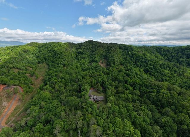 847 Deer Hill Road, Murphy, NC 28906