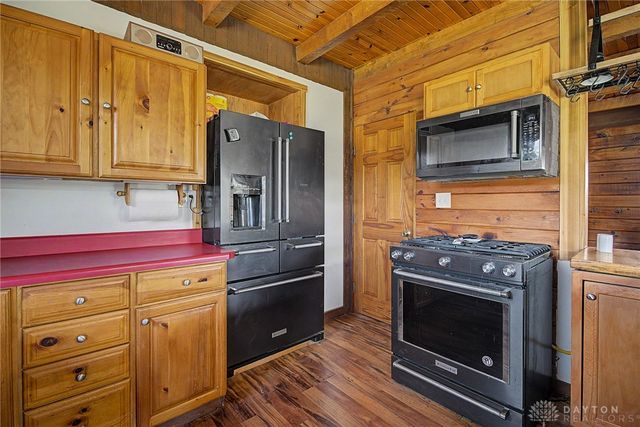 3287 Idle Road, St Paris, OH 43072