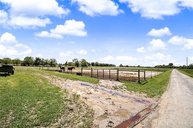 3287 Idle Road, St Paris, OH 43072