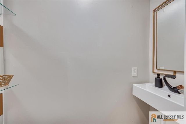 46 Covington Court 46, East Brunswick, NJ 08816
