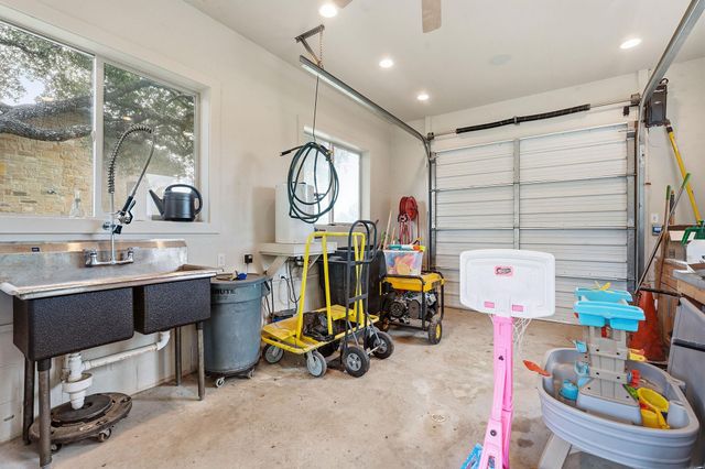 1550 Trebled Waters TRL, Driftwood, TX 78619