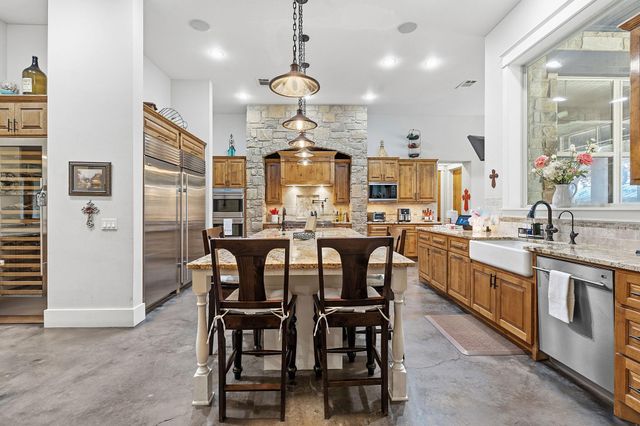 1550 Trebled Waters TRL, Driftwood, TX 78619