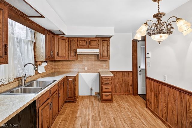2196 Renwick Drive, Poland, OH 44514