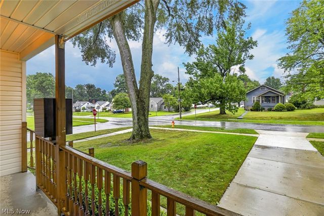2196 Renwick Drive, Poland, OH 44514