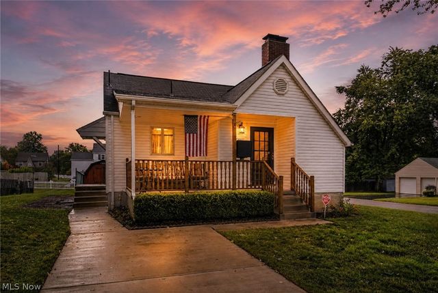 2196 Renwick Drive, Poland, OH 44514