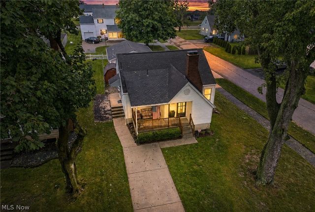 2196 Renwick Drive, Poland, OH 44514