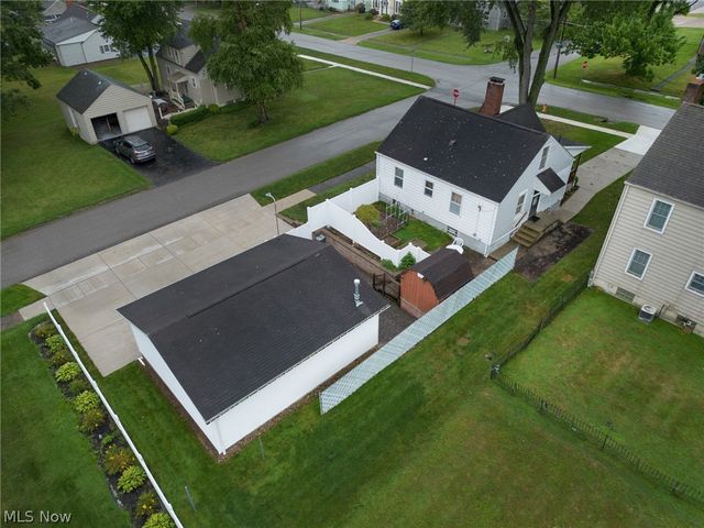 2196 Renwick Drive, Poland, OH 44514
