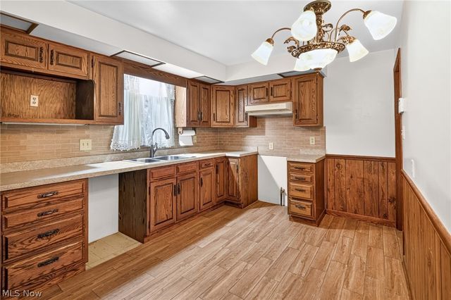 2196 Renwick Drive, Poland, OH 44514