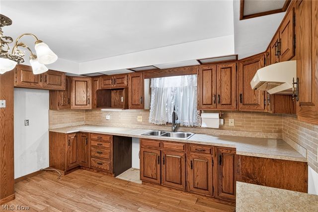 2196 Renwick Drive, Poland, OH 44514