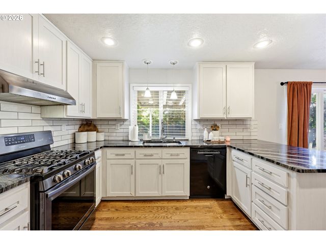 4063 Ne 11TH Way, Gresham, OR 97030