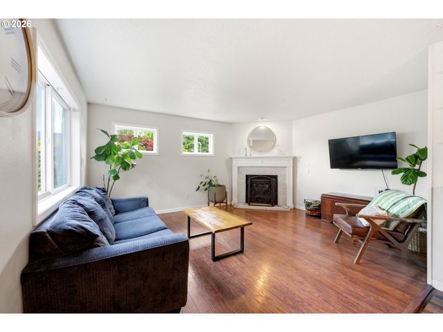 4063 Ne 11TH Way, Gresham, OR 97030