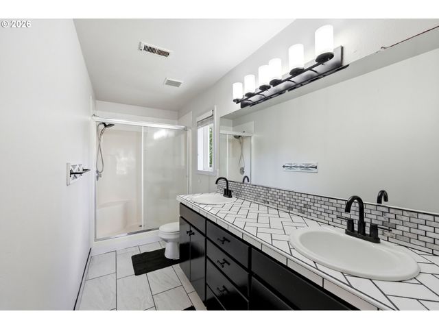4063 Ne 11TH Way, Gresham, OR 97030