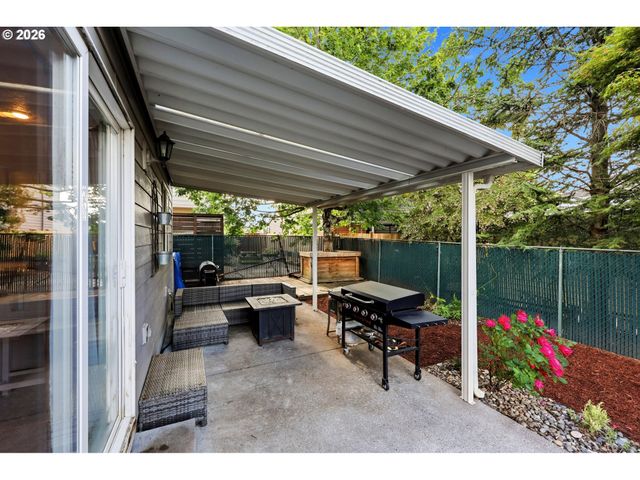4063 Ne 11TH Way, Gresham, OR 97030