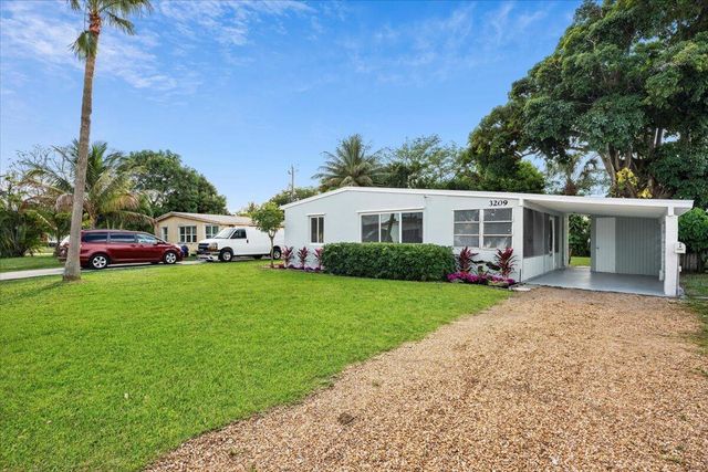 3209 French Avenue, Lake Worth, FL 33461