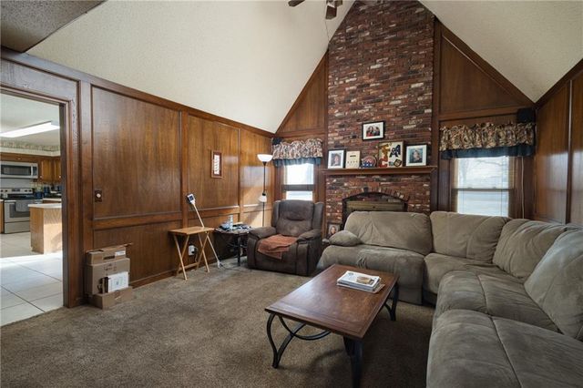 601 E 107th Terrace, Kansas City, MO 64114