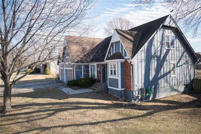 601 E 107th Terrace, Kansas City, MO 64114