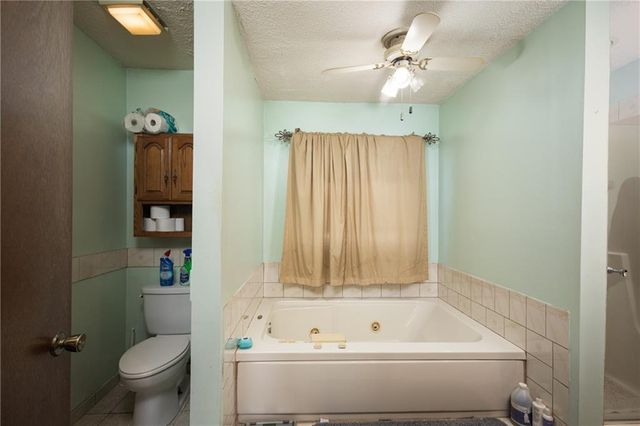 601 E 107th Terrace, Kansas City, MO 64114