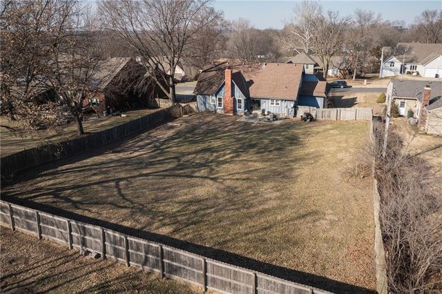 601 E 107th Terrace, Kansas City, MO 64114