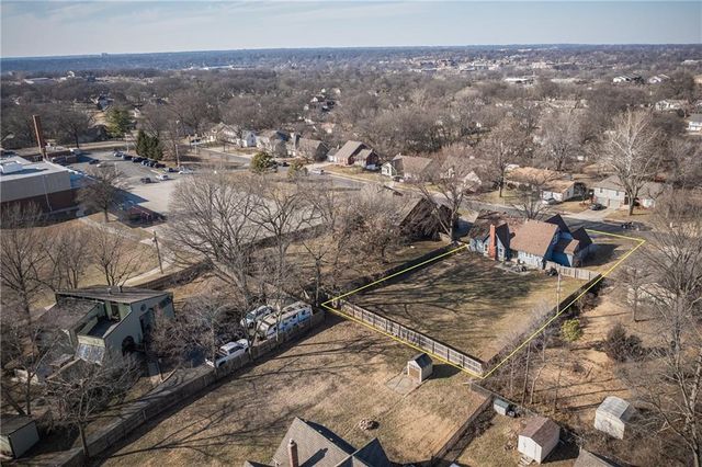 601 E 107th Terrace, Kansas City, MO 64114